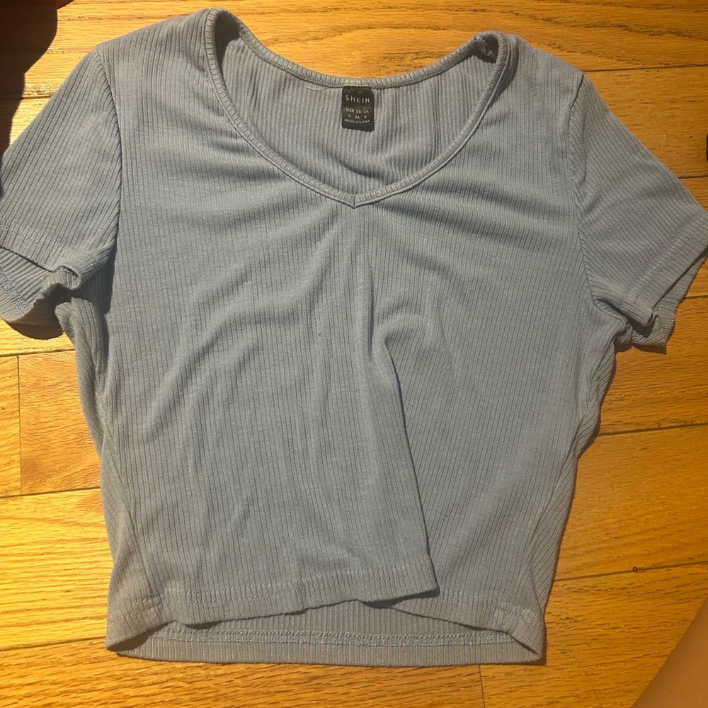 SHEIN Blue Cropped Fitted Short Sleeve Tee